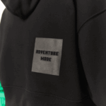 קפוצ'ון צמר אוברסייז של lacoste x minecraft DZ4D0D2585 שחור 031 נשים - Image 4