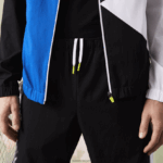 Lacoste אימונית טניס בהדפס תנין ספורטיבית DZ4D0D1144 לבן שחור כחול צהוב l74 גברים - Image 5