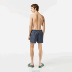 Lacoste בגד ים משובץ פוליאסטר ממוחזר DZ4D0D532 כחול כהה לבן xch גברים - Image 3