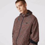 Lacoste ז'קט מחוספס קל עם רוכסן DZ4D0D1278 כחול כהה לבן qrn גברים