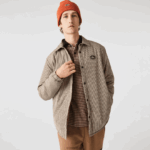 Lacoste חולצה דוחה מים בהדפס צ'ק DZ4D0D1549 בצבע בז' נייבי ירוק חאקי 87e גברים - Image 2