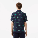 Lacoste חולצה עם שרוולים קצרים בהדפס גולף DZ4D0D474 כחול כהה 166 גברים - Image 3
