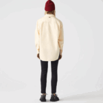 Lacoste חולצת אוברסייז מכותנה אוקספורד DZ4D0D2651 צהוב לבן hhf נשים - Image 3