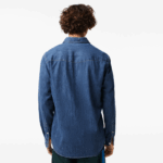 Lacoste חולצת ג'ינס מכותנה אורגנית בכושר רגיל DZ4D0D1502 כחול cdz גברים - Image 3