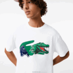 Lacoste חולצת טי אוברסייז תנין בכושר נינוח DZ4D0D608 לבן 001 גברים - Image 2