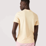 Lacoste חולצת טי מתיחה כותנה אורגנית עם צווארון עגול בהדפס תנין DZ4D0D636 hbz צהוב גברים - Image 3