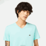 Lacoste חולצת טי של פימה כותנה עם צווארון V DZ4D0D56 מנטה lgf גברים - Image 2