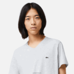 Lacoste חולצת טי של פימה כותנה עם צווארון V DZ4D0D614 chine אפור cca גברים - Image 2