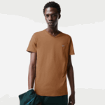Lacoste חולצת טי של פימה כותנה עם צווארון V DZ4D0D613 חום z0w גברים