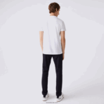 Lacoste חולצת טי של פימה כותנה עם צווארון V DZ4D0D40 לבן 001 גברים - Image 3