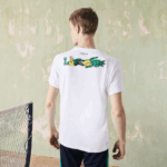 Lacoste חולצת טניס ספורטיבית בהדפס תנין DZ4D0D681 לבן 001 גברים - Image 2