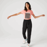 Lacoste חולצת טריקו בדוגמת דופי כלב נושמת DZ4D0D2596 ורוד לבן ירוק qzc נשים - Image 2