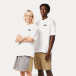 Lacoste חולצת טריקו גדולה מכותנה אורגנית תנין בגזרה משוחררת DZ4D0D75 לבן 001 גברים