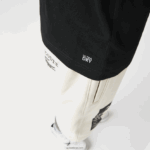 Lacoste חולצת טריקו ג'רזי נושמת בהדפס תלת מימד DZ4D0D161 שחור לבן 258 גברים - Image 6