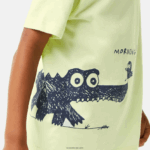 Lacoste חולצת טריקו כותנה ג'רזי בהדפס תנינים DZ4D0D3161 צהוב 6gd ילדים - Image 7