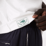 Lacoste חולצת טריקו כותנה עם צווארון צווארון תלת מימד מודפס לוגו DZ4D0D906 לבן 70V גברים - Image 7
