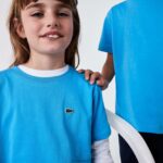 Lacoste חולצת טריקו מבד כותנה עם צווארון צווארון DZ4D0D3166 כחול 4xa ילדים - Image 2