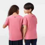 Lacoste חולצת טריקו מג'רזי מכותנה ממותגת בניגוד DZ4D0D3029 ורוד 2r3 ילדים - Image 3