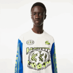 Lacoste חולצת טריקו מודפסת עם שרוול ארוך בגזרה רופפת DZ4D0D149 לבן כחול זיל גברים - Image 2
