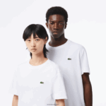Lacoste חולצת טריקו מכותנה אורגנית עם צווארון עגול DZ4D0D95 לבן 001 גברים - Image 2