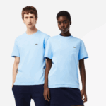 Lacoste חולצת טריקו מכותנה אורגנית עם צווארון עגול DZ4D0D735 כחול hbp גברים