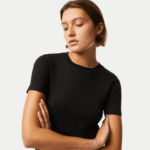 Lacoste חולצת טריקו מתערובת כותנה עם צווארון צוואר DZ4D0D2566 שחור 031 נשים - Image 2