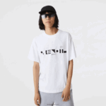 Lacoste חולצת טריקו עם הדפס בגזרה רגועה DZ4D0D661 לבן 001 גברים - Image 2