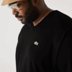 Lacoste חולצת טריקו עם צווארון V DZ4D0D714 שחור 031 גברים - Image 2