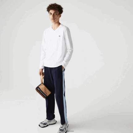 Lacoste חולצת טריקו קלת משקל עם צווארון V מכותנה פימה DZ4D0D675 לבן 001 גברים