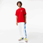 Lacoste חולצת טריקו תג אפקט קומי בכושר נינוח DZ4D0D744 אדום 240 גברים - Image 2