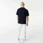 Lacoste חולצת טריקו תג אפקט קומי בכושר נינוח DZ4D0D741 כחול כהה 166 גברים - Image 3