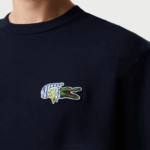 Lacoste חולצת טריקו תג אפקט קומי בכושר נינוח DZ4D0D741 כחול כהה 166 גברים - Image 4