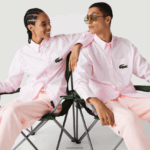 Lacoste חולצת כותנה גדולה בגזרה רגועה DZ4D0D412 לבן ורוד בהיר 7fd גברים