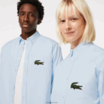 Lacoste חולצת כותנה גדולה בגזרה רגועה DZ4D0D413 כחול gn2 גברים - Image 2