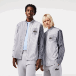 Lacoste חולצת כותנה גדולה עם פסי קרוקודיל DZ4D0D493 כחול כהה לבן 522 גברים