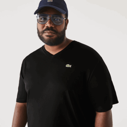Lacoste חולצת פולו כותנה עם צווארון V בגזרה רגילה (בתוספת מידה) DZ4D0D710 שחור 031 גברים