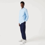 Lacoste חולצת פופלין מכותנה בגזרה דק בגזרה DZ4D0D1489 כחול hbp גברים - Image 2