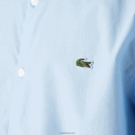 Lacoste חולצת פופלין מכותנה בגזרה דק בגזרה DZ4D0D1489 כחול hbp גברים - Image 4