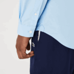 Lacoste חולצת פופלין מכותנה בגזרה דק בגזרה DZ4D0D1489 כחול hbp גברים - Image 7