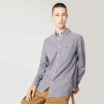 Lacoste חולצת פופלין מכותנה בכושר רגיל DZ4D0D1485 כחול כהה לבן 522 גברים - Image 2