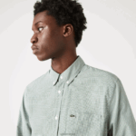 Lacoste חולצת פופלין מכותנה בכושר רגיל DZ4D0D1486 לבן ירוק 737 גברים - Image 2