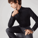 Lacoste חולצת פופלין מכותנה בכושר רגיל DZ4D0D1613 כחול כהה hde גברים - Image 6