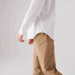 Lacoste חולצת פופלין מכותנה בכושר רגיל DZ4D0D1614 לבן 001 גברים - Image 4