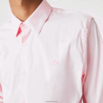 Lacoste חולצת פופלין מכותנה בצווארון צרפתי בגזרה דקיקה DZ4D0D1440 אדי ורוד בהיר גברים - Image 4