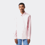 Lacoste חולצת פופלין מכותנה בצווארון צרפתי בגזרה דקיקה DZ4D0D1440 אדי ורוד בהיר גברים
