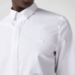 Lacoste חולצת פופלין מכותנה נמתחת בגזרה סמויה בגזרה דקיקה DZ4D0D1648 לבן 001 גברים - Image 6