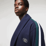 Lacoste חלוק פיקה מכותנה בהשראת ספורט DZ4D0D1401 כחול כהה 166 גברים - Image 2