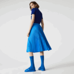 Lacoste חצאית קפלים גולשת במותן אלסטית DZ4D0D2600 ptv כחול נשים - Image 3
