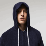 Lacoste טרקלין טרקלין טרקלין עם רוכסן DZ4D0D1276 כחול כהה 166 גברים - Image 4