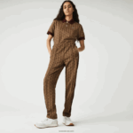 Lacoste מכנסי אימונית אקארד מונוגרמה חיה DZ4D0D1186 בז' בורדו mkj גברים - Image 4